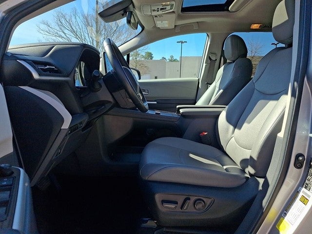 2024 Toyota Sienna XLE 8 Passenger