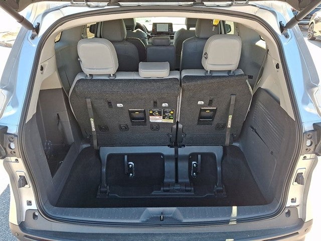 2024 Toyota Sienna XLE 8 Passenger