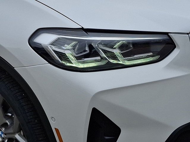 2023 BMW X4 xDrive30i