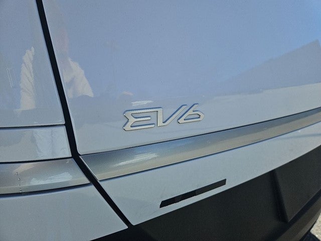 2025 Kia EV6 Light