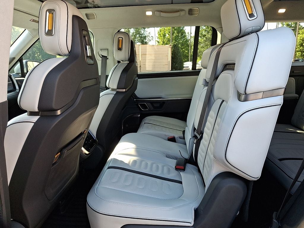 2023 Rivian R1S Adventure