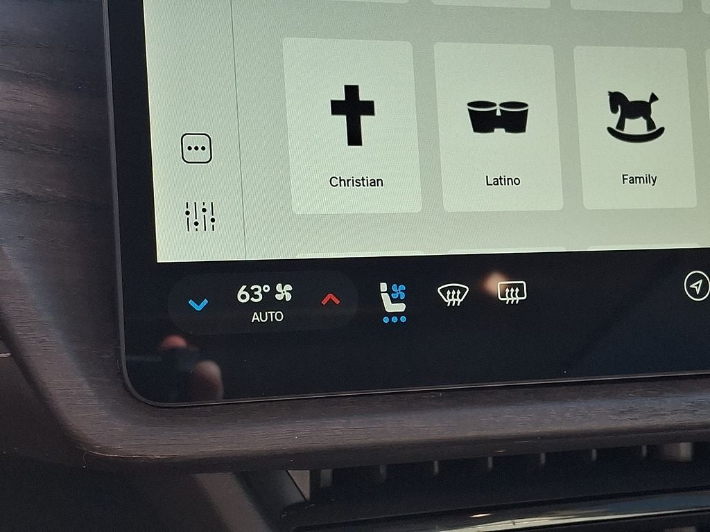 2023 Rivian R1S Adventure