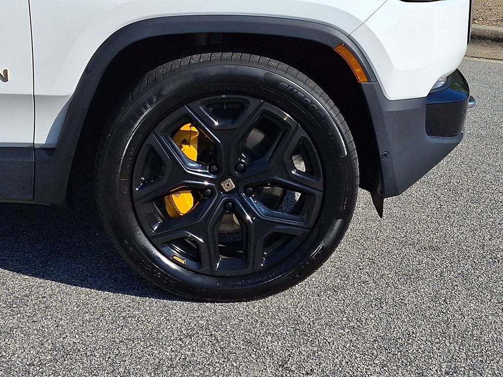 2023 Rivian R1S Adventure