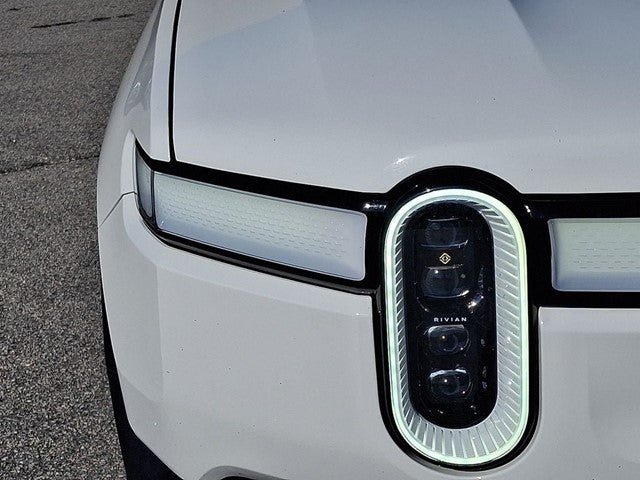 2023 Rivian R1S Adventure