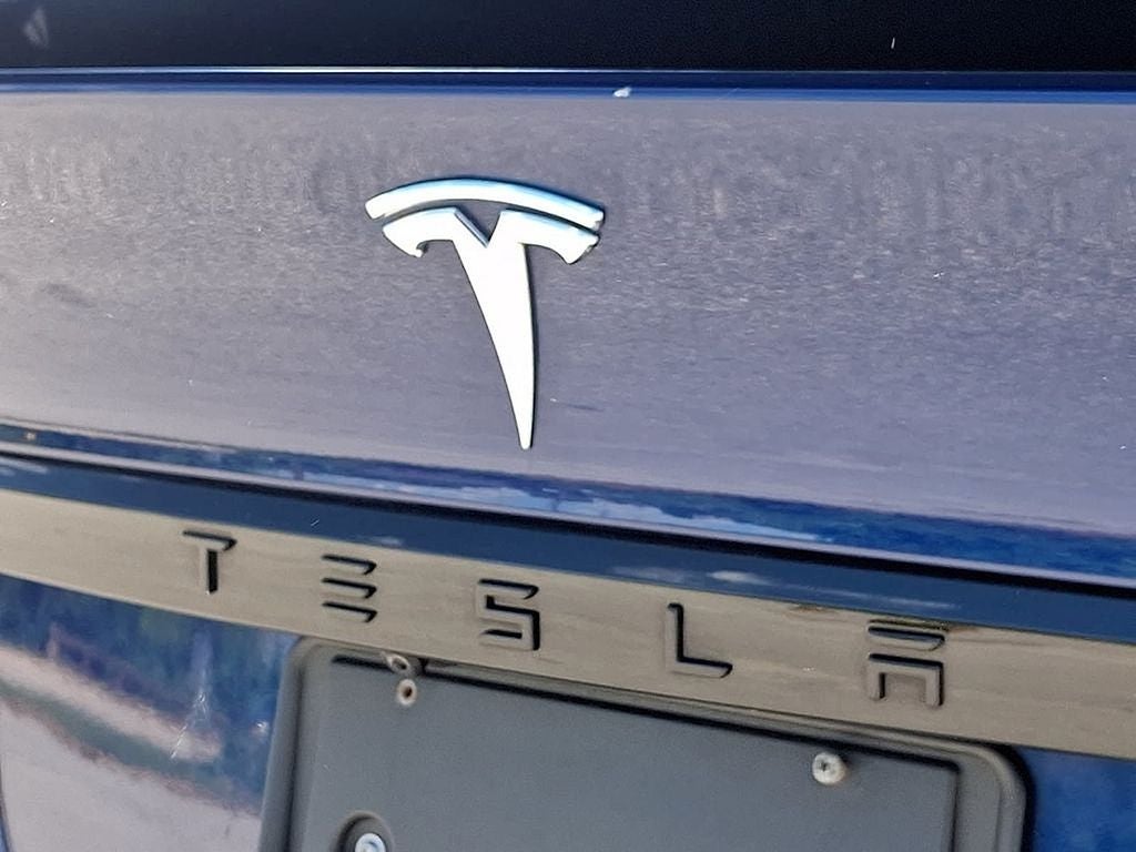 2022 Tesla Model X Base