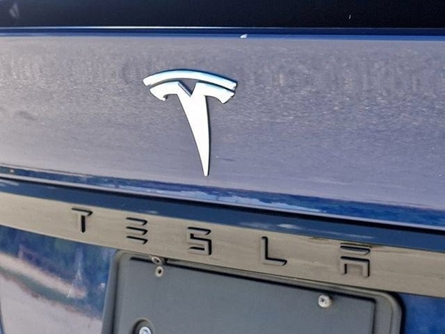 2022 Tesla Model X Base