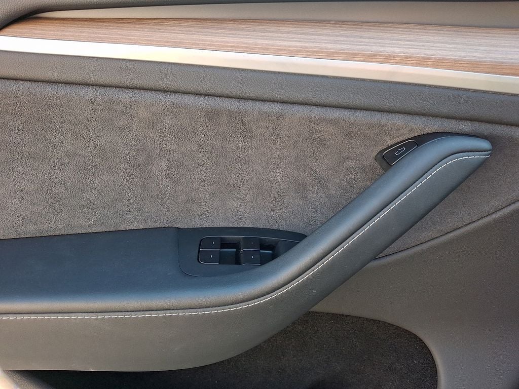 2025 Tesla Model Y Long Range