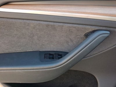 2025 Tesla Model Y Long Range