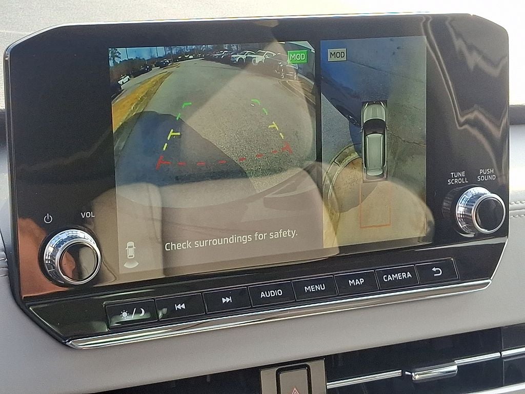 2024 Mitsubishi Outlander Base