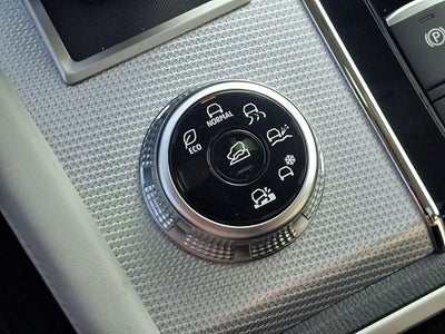 2024 Mitsubishi Outlander Base