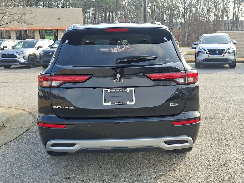 2024 Mitsubishi Outlander Base