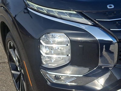 2024 Mitsubishi Outlander Base