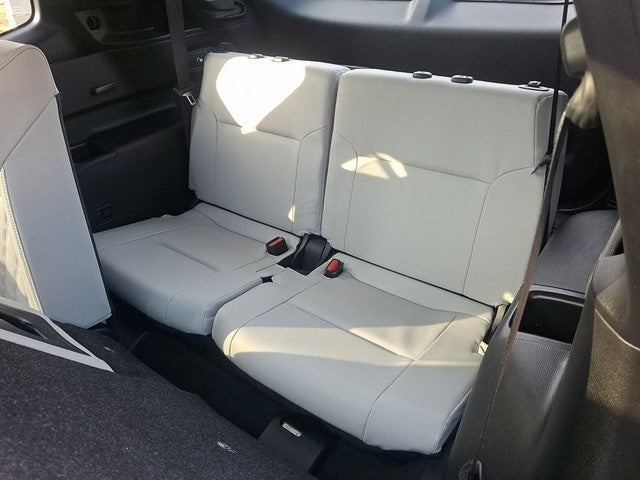 2024 Mitsubishi Outlander Base