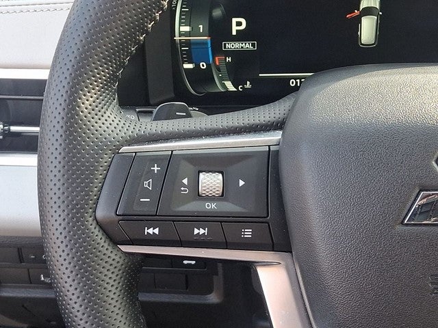 2024 Mitsubishi Outlander Base