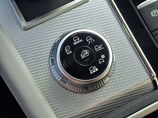 2024 Mitsubishi Outlander Base