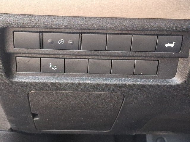 2024 Mitsubishi Outlander Base