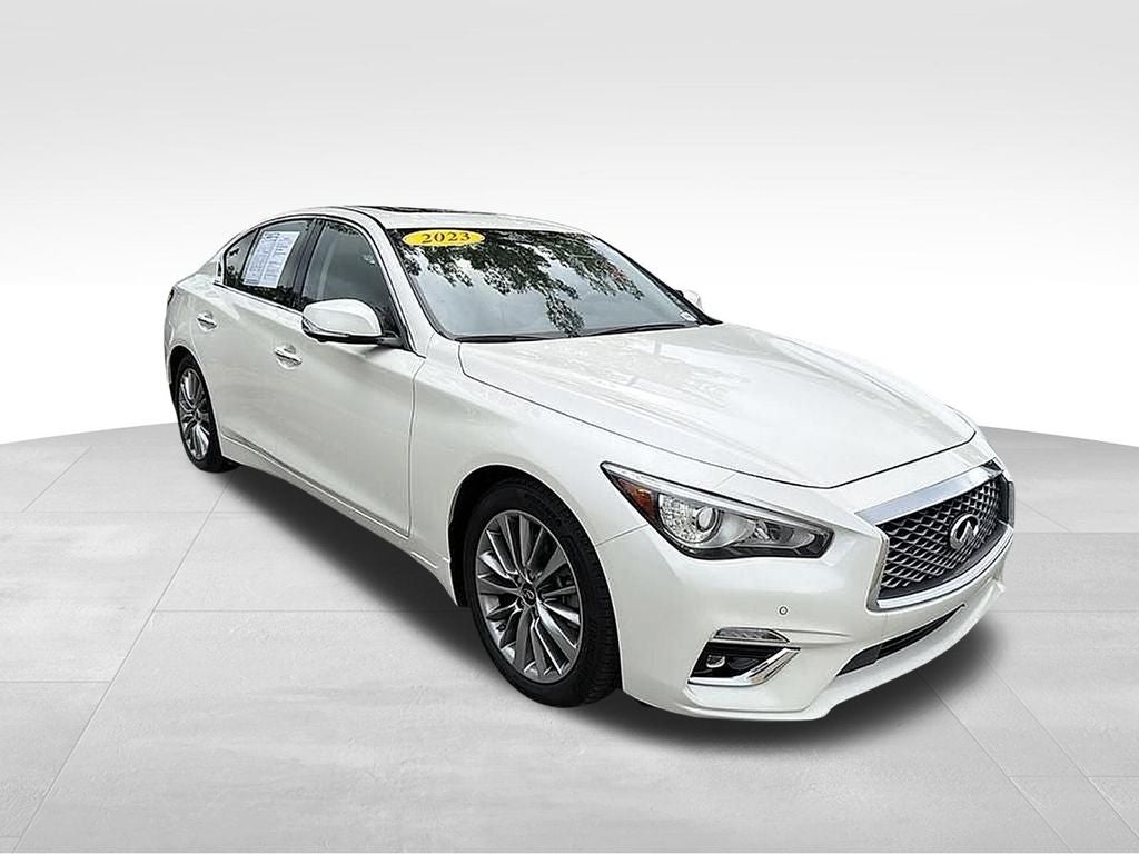 2023 INFINITI Q50 LUXE RWD