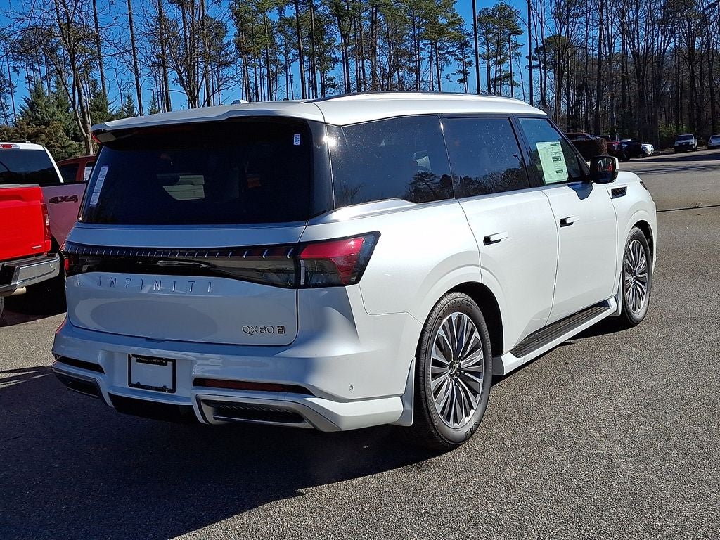 2026 INFINITI QX80 LUXE