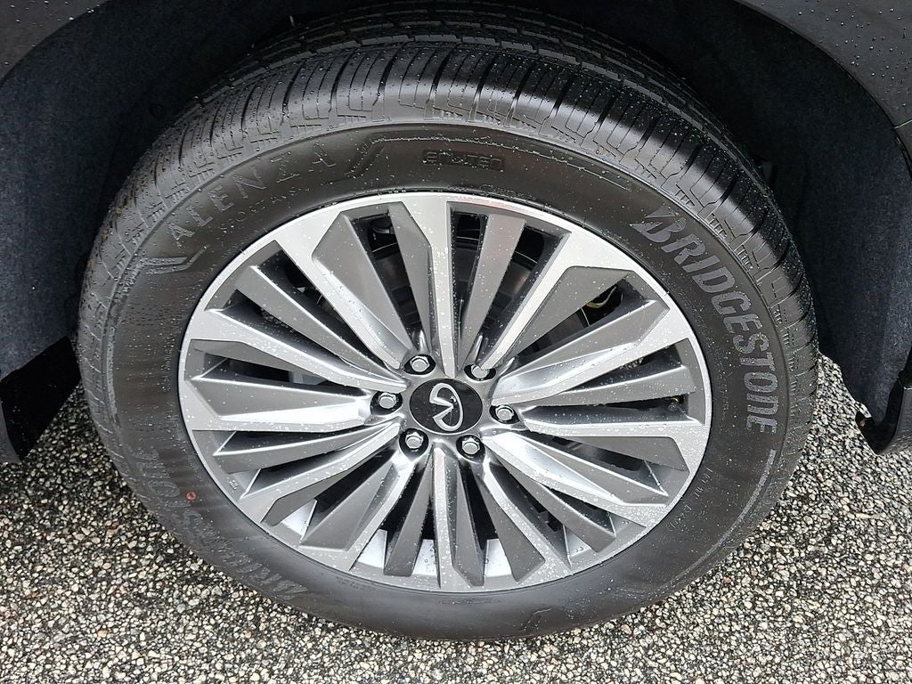 2027 INFINITI QX80 Luxe 4WD