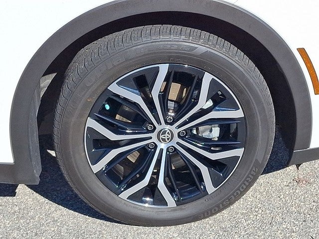 2023 Toyota Crown XLE