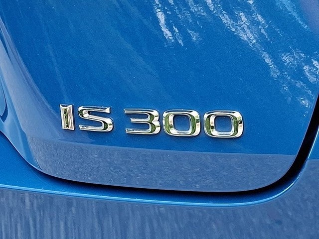 2023 Lexus IS 300