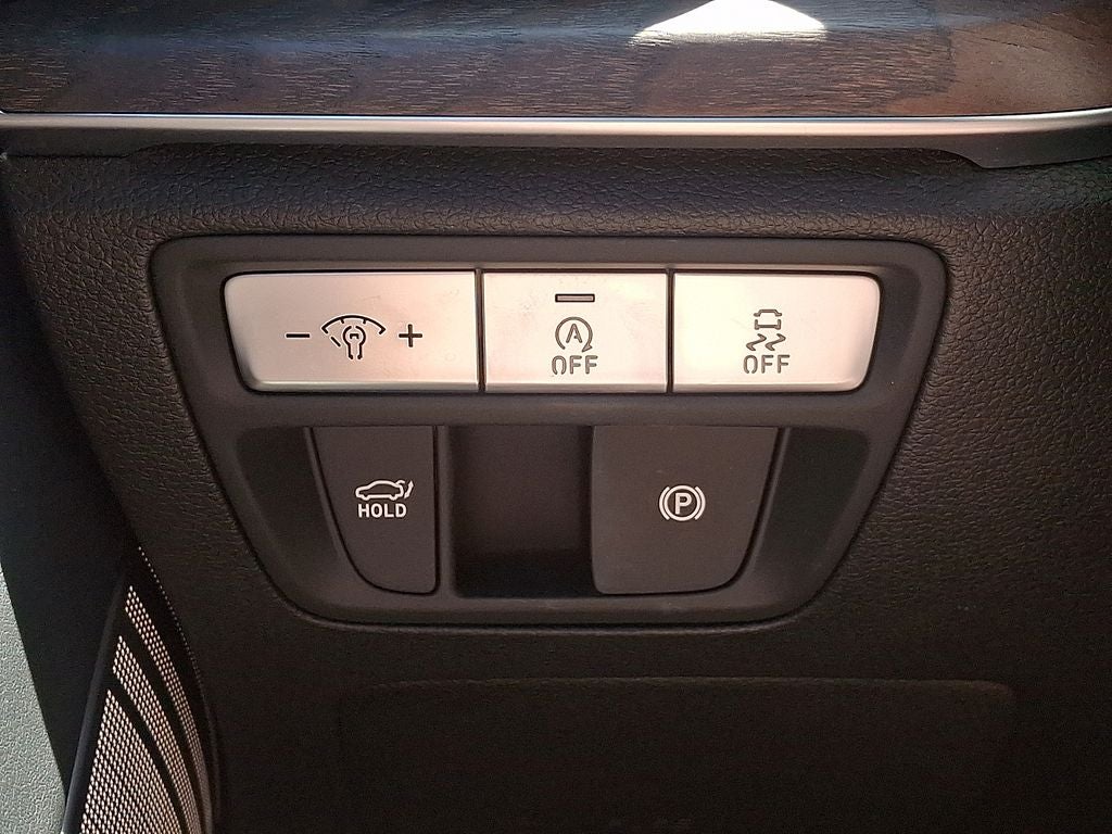 2023 Genesis G80 2.5T