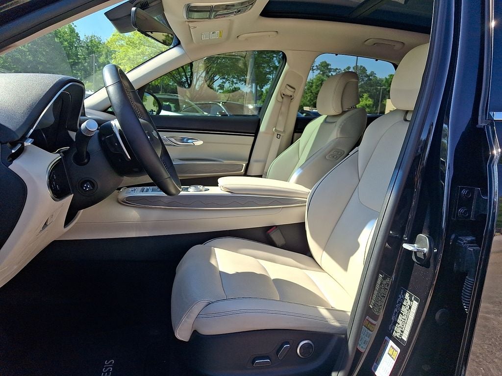 2023 Genesis GV70 2.5T