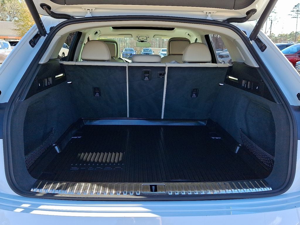 2024 Audi Q8 e-tron Premium Plus quattro