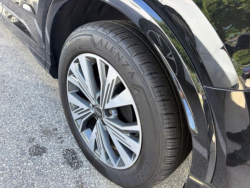 2025 Audi Q4 e-tron Premium