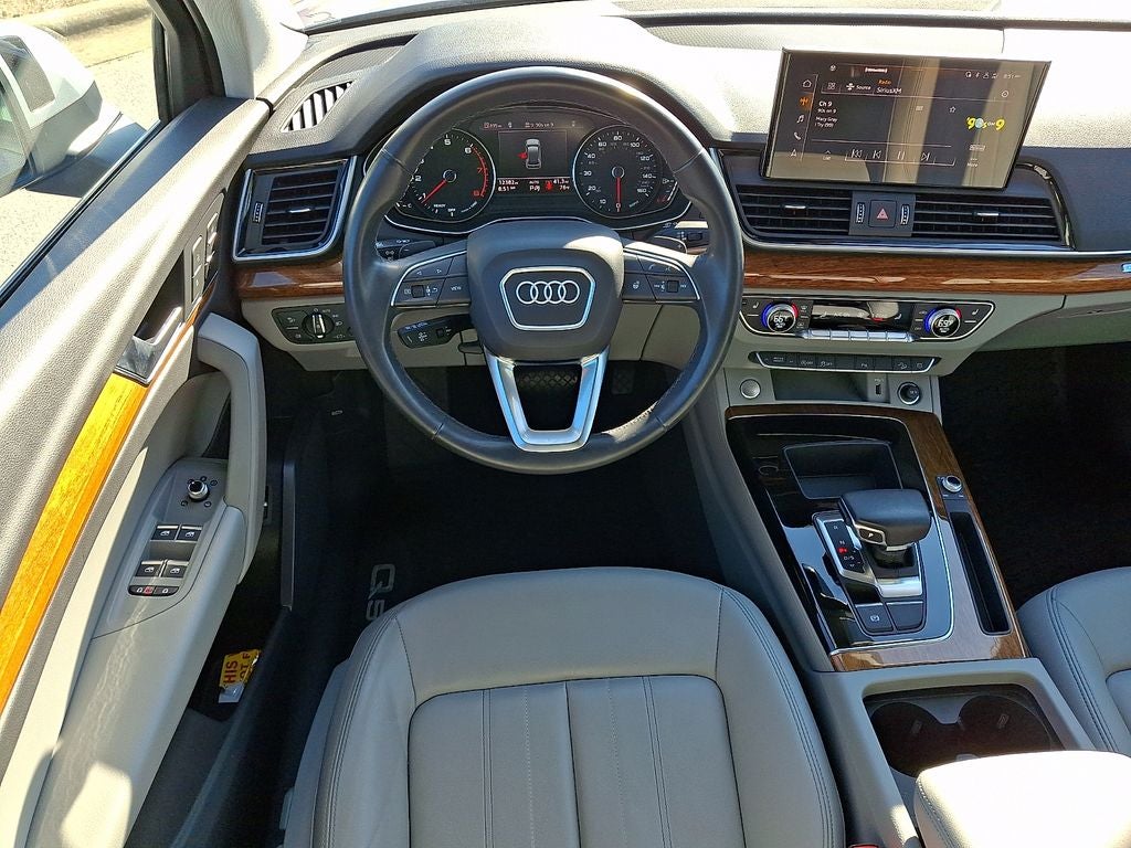 2024 Audi Q5 40 Premium quattro