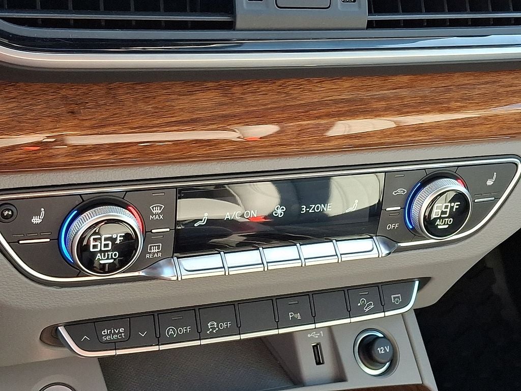 2024 Audi Q5 40 Premium quattro