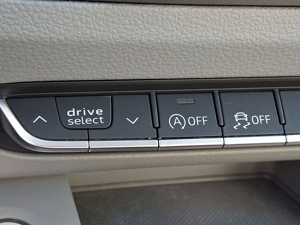 2024 Audi Q5 40 Premium quattro