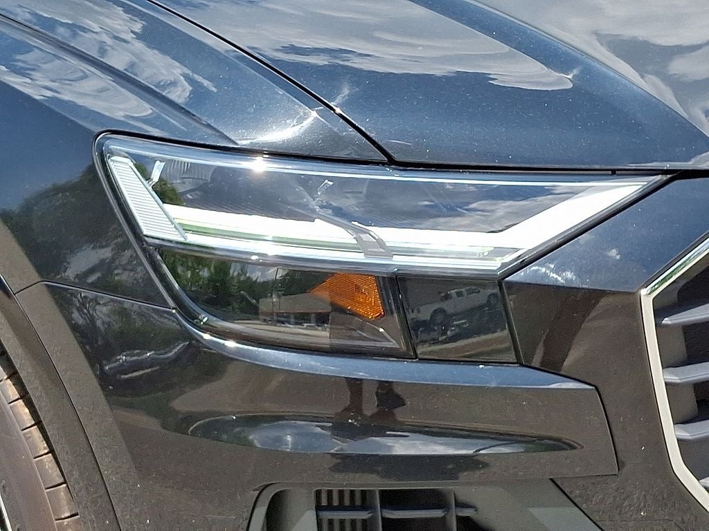 2022 Audi Q8 55 Premium quattro