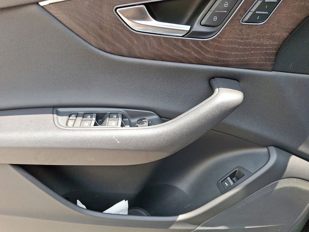 2022 Audi Q8 55 Premium quattro