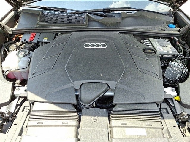 2022 Audi Q8 55 Premium quattro