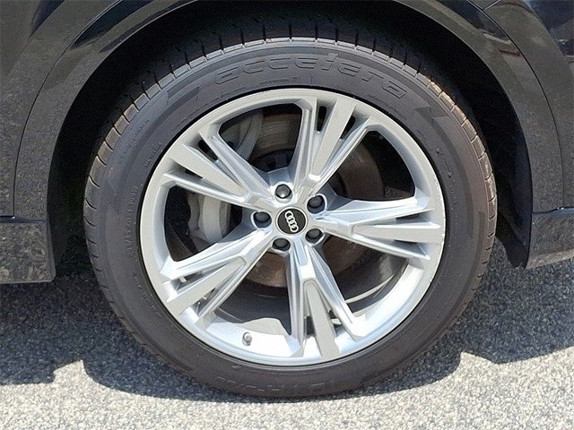 2022 Audi Q8 55 Premium quattro