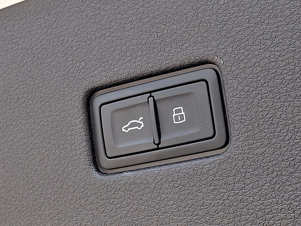 2022 Audi Q8 55 Premium Plus quattro