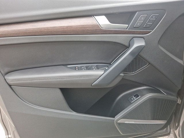 2023 Audi Q5 45 S line Premium quattro