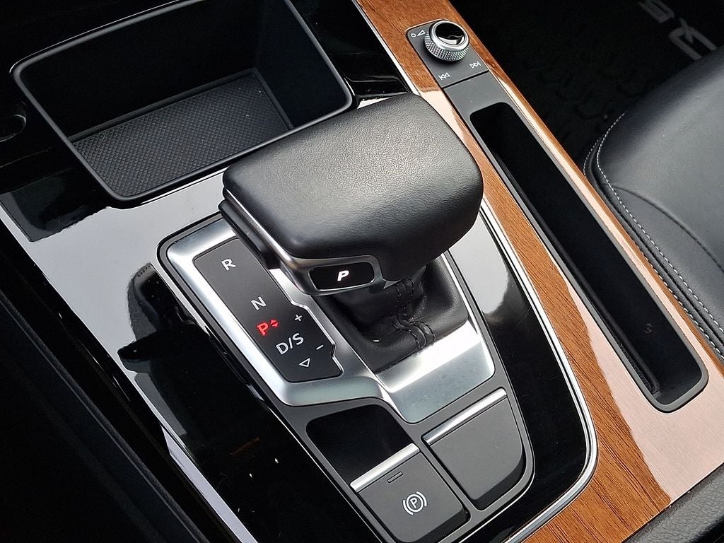 2023 Audi Q5 45 S line Premium quattro