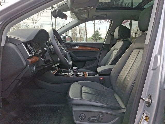 2023 Audi Q5 45 S line Premium quattro