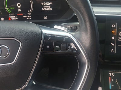 2022 Audi e-tron Premium Plus quattro