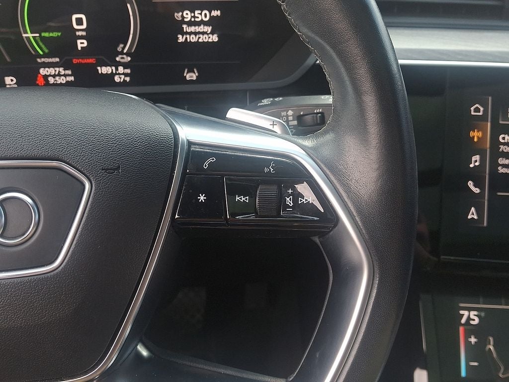 2022 Audi e-tron Premium Plus quattro