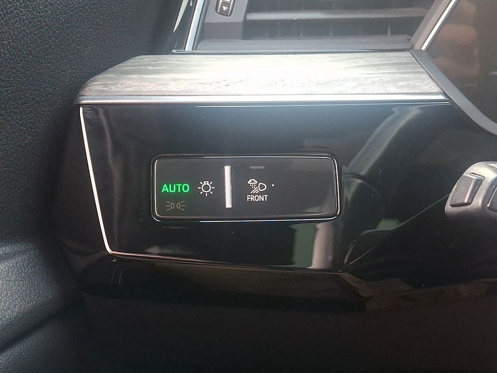 2022 Audi e-tron Premium Plus quattro