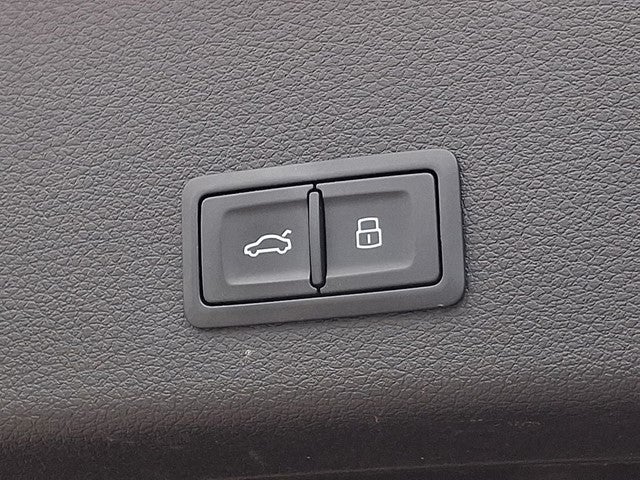 2022 Audi e-tron Premium Plus quattro