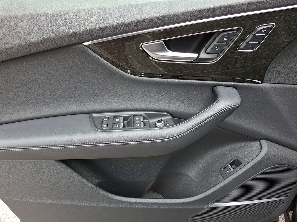 2023 Audi Q7 55 Prestige quattro