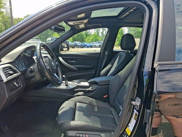2017 BMW 3 Series 320i xDrive
