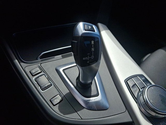 2017 BMW 3 Series 320i xDrive