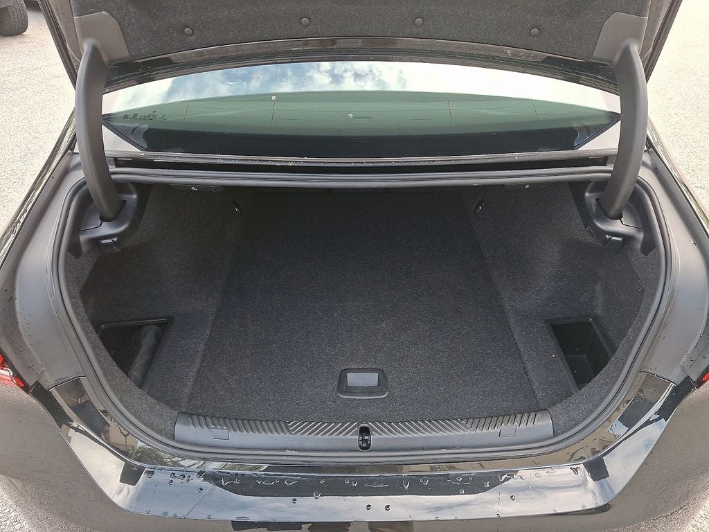 2025 BMW i5 eDrive40