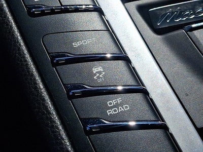 2020 Porsche Macan Base