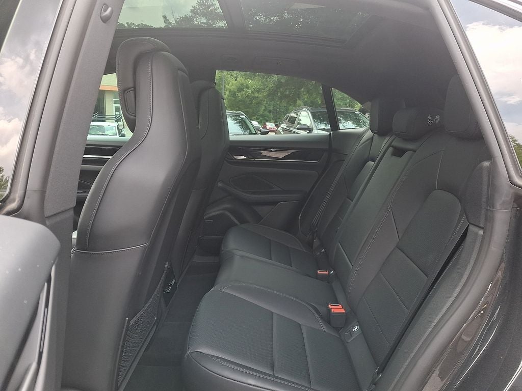 2025 Porsche Macan Electric Base